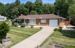 2122 Elizabeth Ct, Export, PA 15632