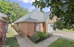 7900 S Chesterfield Drive, Southaven, MS 38671