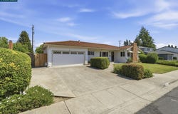 1748 Elmhurst Ln, Concord, CA 94521