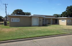 615 W Spruce Street, Lockney, TX 79241