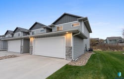 5507 W Liberator Cir, Sioux Falls, SD 57107-3020