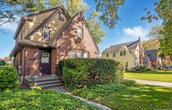 81 Marshall Avenue, Floral Park, NY 11001