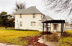 319 N Wikoff Avenue, Watonga, OK 73772