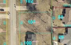 1808 N Winthrop Road, Muncie, IN 47304