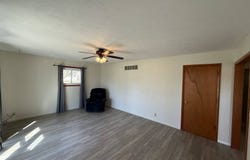 401 E 8th St, Beloit, KS 67420