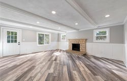 7529 Mohawk Drive, Prairie Village, KS 66208