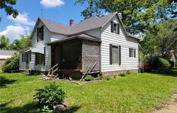 111 S Wall Street, Leeton, MO 64761