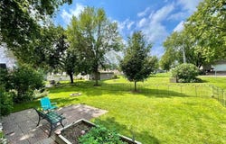 326 N Jefferson Avenue, Springfield, MN 56087