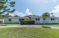 13925 SW 74th Ave, Palmetto Bay, FL 33158