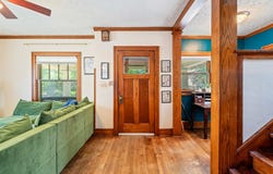 2007 E 12th Street, Des Moines, IA 50316