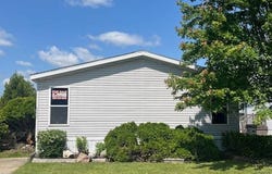 59569 Susan Ln E, New Haven, MI 48048