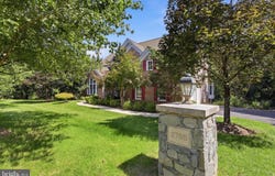 2785 MARSHALL LAKE DR, OAKTON, VA 22124