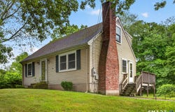 17 Hunters Path, Clinton, CT 06413