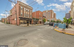119 N GEORGE ST, YORK, PA 17401