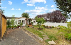 614 S 10TH St, StHelens, OR 97051