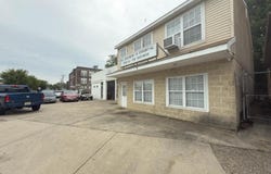 39 S BROADWAY, GLOUCESTER CITY, NJ 08030