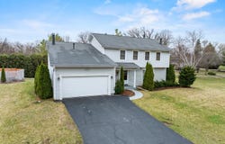 1901 W August Lane, McHenry, IL 60051
