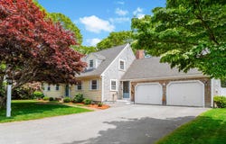 50 Deerfield Road, Osterville, MA 02655