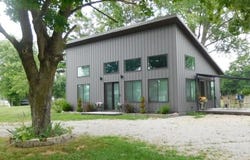 203 E 5th Street, Kinmundy, IL 62854