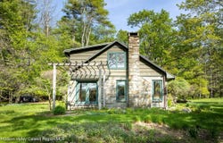 11 Louie Way, Woodstock, NY 12498