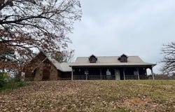 374  Avon Road, DeQueen, AR 71832