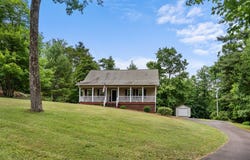 271 Laurel Dr, Fancy Gap, VA 24328