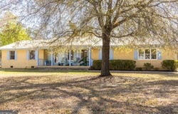 85 Beverly, Thomaston, GA 30286