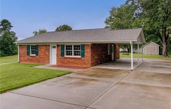 301 Redwood Bend, King, NC 27021