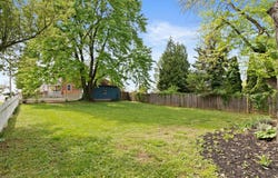 24 S MAIN STREET, STEWARTSTOWN, PA 17363