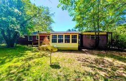 304 Rebecca Ave., Dothan, AL 36303