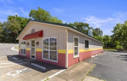 310 E 3rd Street, Grove, OK 74344