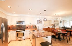 211 HARBOR St, Florence, OR 97439