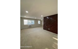 10 E Windsor Terrace, Freehold, NJ 07728
