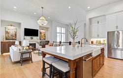 24916 W 98th Place, Lenexa, KS 66227