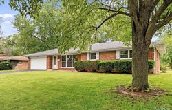 116 Lynnhaven Drive, Belleville, IL 62223