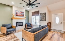 712 N Redbud Ave, Valley Center, KS 67147