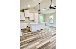 806 E Brown Street, Llano, TX 78643