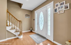 28 Woodland Drive, East Windsor, NJ 08520