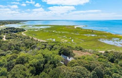 10 Cartway N, Eastham, MA 02642