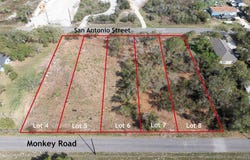 1119 San Antonio St, ROCKPORT, TX 78382