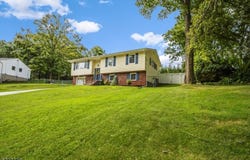 640 Succasunna Rd, Mount Arlington Boro, NJ 07850-1456