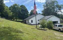 68 Hurd Rd, Nettie, WV 26681