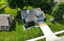 520 SE Country Lane, Lee's Summit, MO 64063