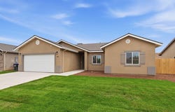 3447 E Douglas Avenue, Visalia, CA 93292