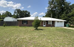 2586 Mckinnon Street, Cottondale, FL 32431