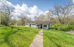1204 Chestnut Street, South Charleston, WV 25309