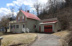 409 Glen Road, Newport City, VT 05855