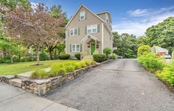 37 Winter St, Franklin, MA 02038