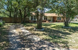 715 Lakeside Drive, Azle, TX 76020
