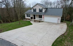 36 Choctaw Trail, Malvern, OH 44644